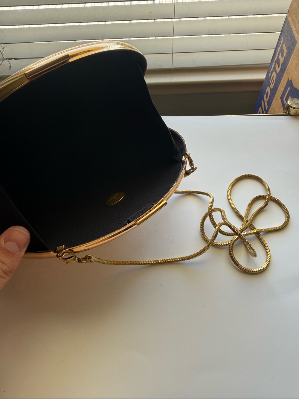 Zara Metallic Gold Shell Clutch - Picture 3 of 3